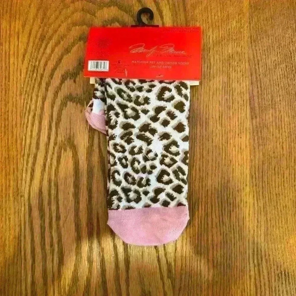 🌈 6/$60, NWT, Chatties Pet & Owner Sock Set, Brown, Leopard, Small Dog - Picture 2 of 3